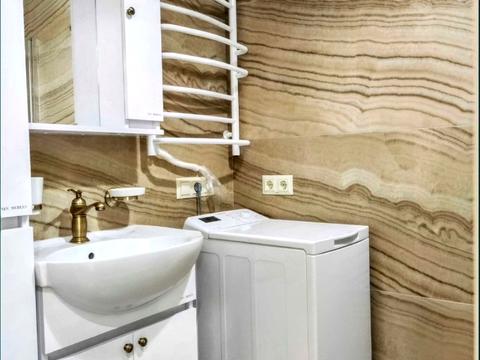 квартира за адресою Бишівська вул., (Будинок 15)