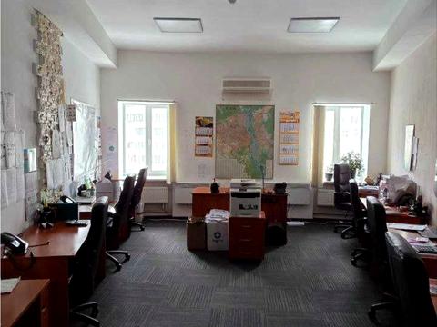 комерційна за адресою Лариси Руденко вул., 6