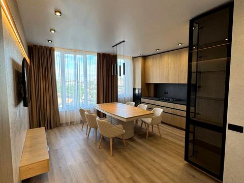 квартира за адресою Микитинецька вул., 8