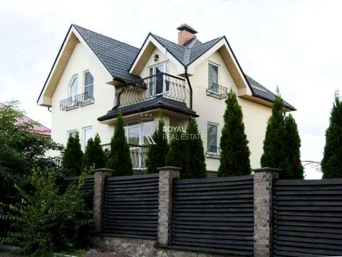 будинок за адресою Амосова вул.