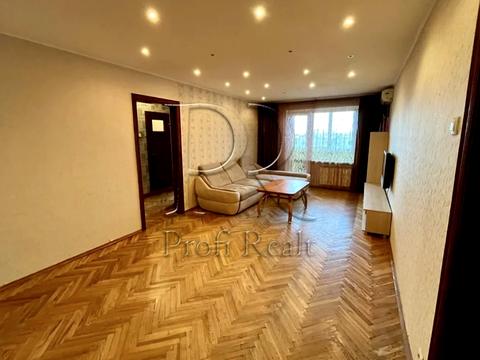 квартира за адресою Анни Ахматової вул., 6