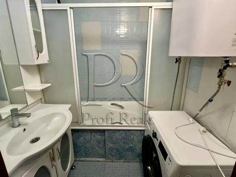 квартира за адресою Анни Ахматової вул., 6