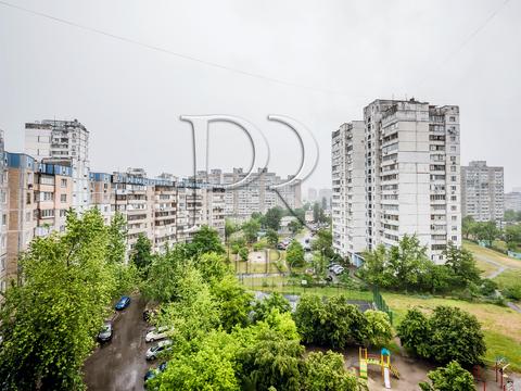квартира за адресою Каштанова вул., 8