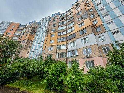квартира за адресою Каштанова вул., 8