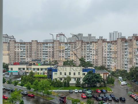квартира за адресою Каштанова вул., 8