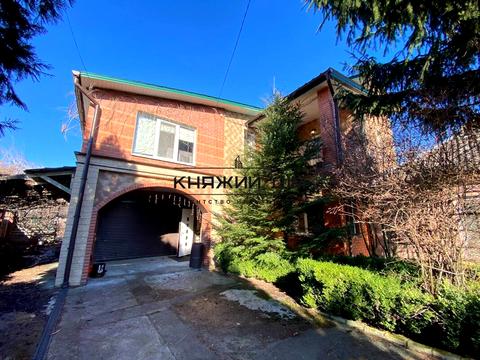 будинок за адресою Центральна вул., 69/1