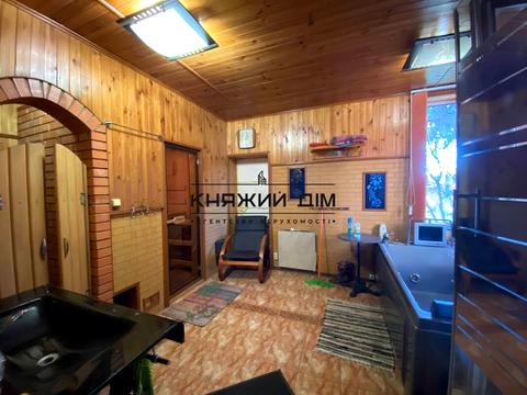 будинок за адресою Центральна вул., 69/1