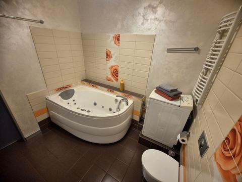 квартира за адресою Дніпро, Королеви Єлизавети ІІ вул. (Глинки), 2