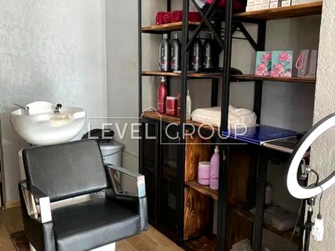 комерційна за адресою Миколи Ушакова вул., 8