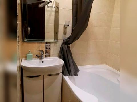 квартира за адресою Зарічанська вул., 8