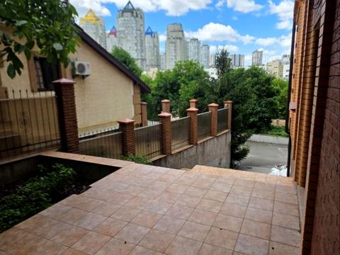 коммерческая по адресу Кудряшова пер., 10Г