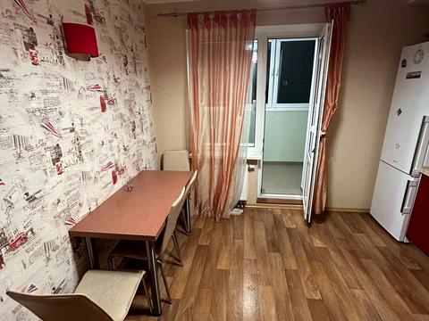 квартира за адресою Кургузова вул., 1а к1