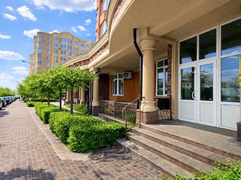 комерційна за адресою Боголюбова вул., 38