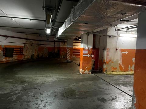 паркоместо по адресу Кловский спуск, 7a