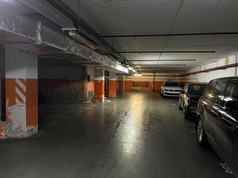 паркоместо по адресу Кловский спуск, 7a