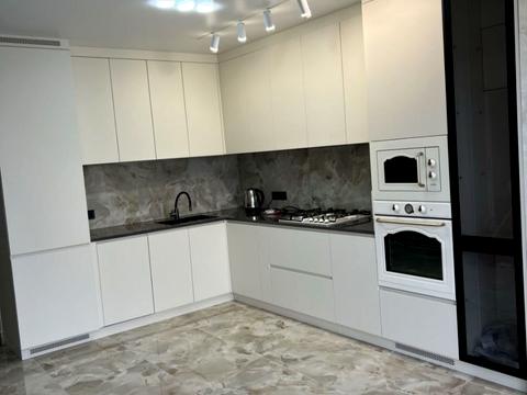 квартира по адресу Степана Бандеры ул., 77-Б