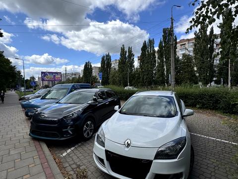 комерційна за адресою Соборності просп., 1В 