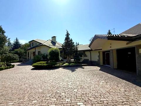 будинок за адресою Дніпробудівська вул.