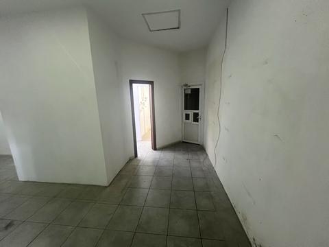 комерційна за адресою Раїси Окіпної вул., 10-А
