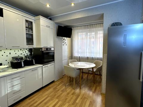 квартира за адресою Луцьк, Героїв-Добровольців вул., 1