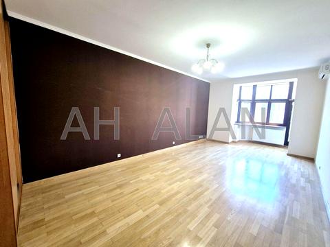 комерційна за адресою Паторжинського вул., 14