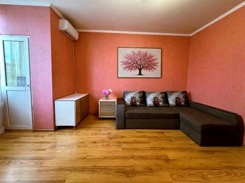 квартира за адресою Анни Ахматової вул., 48