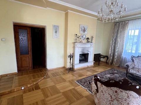 будинок за адресою Петра Сагайдачного вул.