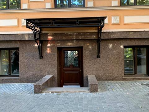 комерційна за адресою Одеса, Садова вул., 18