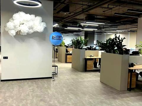 комерційна за адресою Короленківська вул., 4