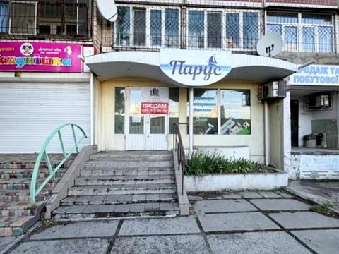 коммерческая по адресу Строителей бульв., 5