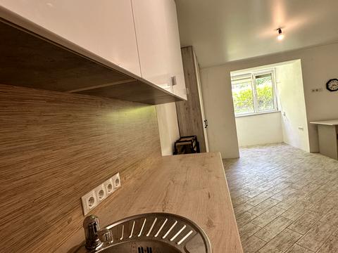 квартира за адресою Джерельна вул., 8
