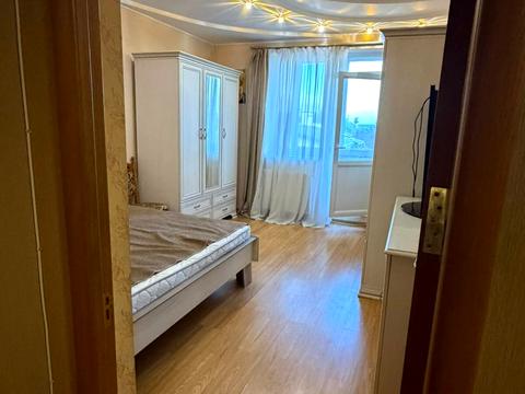 квартира за адресою Володимира Івасюка вул., 6