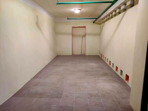 паркомісце за адресою Київ, Героїв Крут , 1