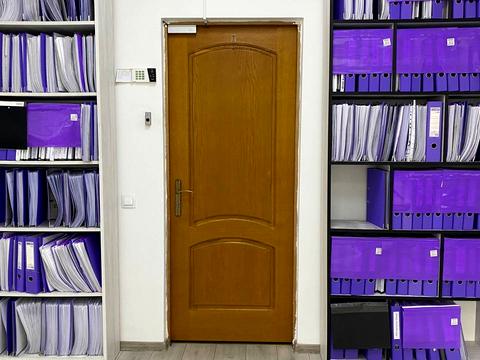 комерційна за адресою Академіка Андрія Сахарова вул., 42