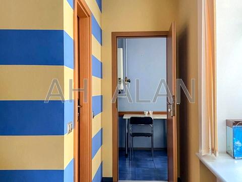 комерційна за адресою Саксаганського вул., 106