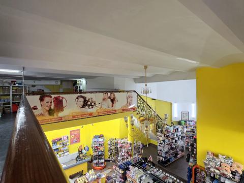 комерційна за адресою Лесі Українки вул., 32