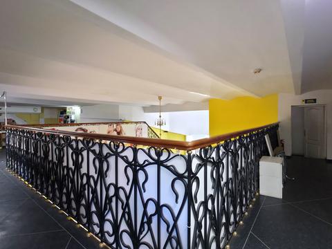 комерційна за адресою Лесі Українки вул., 32