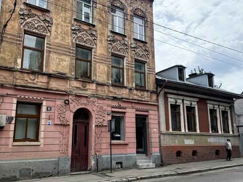 коммерческая по адресу Антоновича ул. (Сталинградской битвы), 83