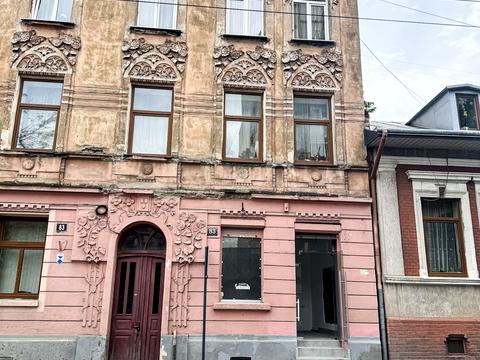 коммерческая по адресу Антоновича ул. (Сталинградской битвы), 83