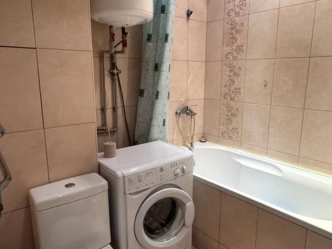квартира за адресою Анни Ахматової вул., 46