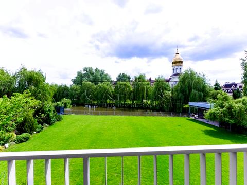 будинок за адресою Вишнева вул.