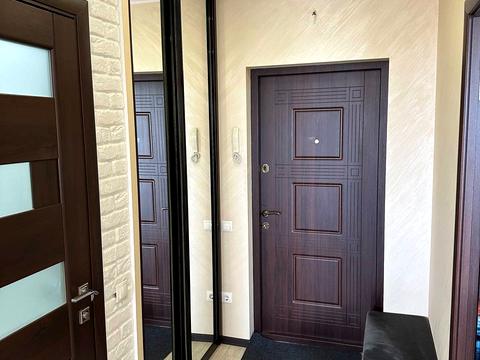 квартира за адресою В'ячеслава Чорновола вул., 60