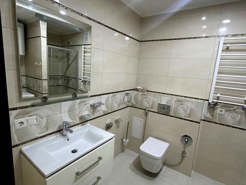 квартира за адресою В'ячеслава Чорновола вул., 60