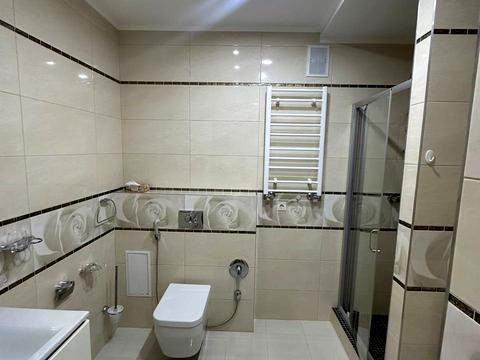 квартира за адресою В'ячеслава Чорновола вул., 60