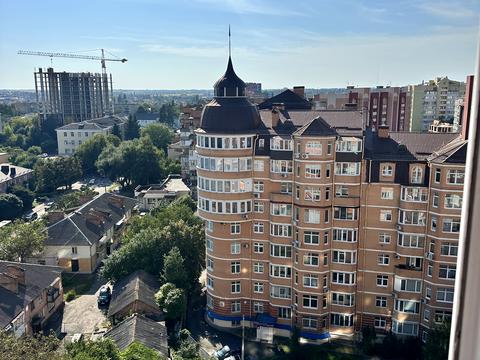 квартира за адресою В'ячеслава Чорновола вул., 60