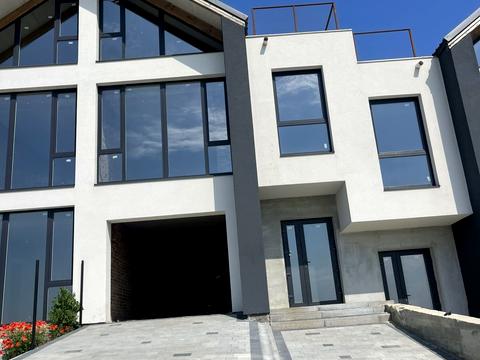 будинок за адресою Русанівська вул.