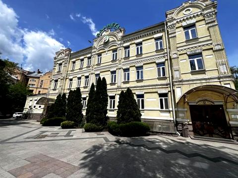 коммерческая по адресу Константиновская ул., 32б