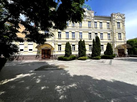 коммерческая по адресу Константиновская ул., 32б