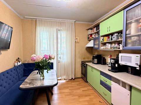квартира за адресою Милославська вул., 12
