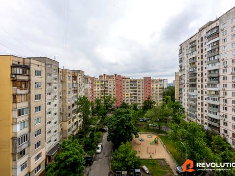 квартира за адресою Зої Гайдай вул., 7